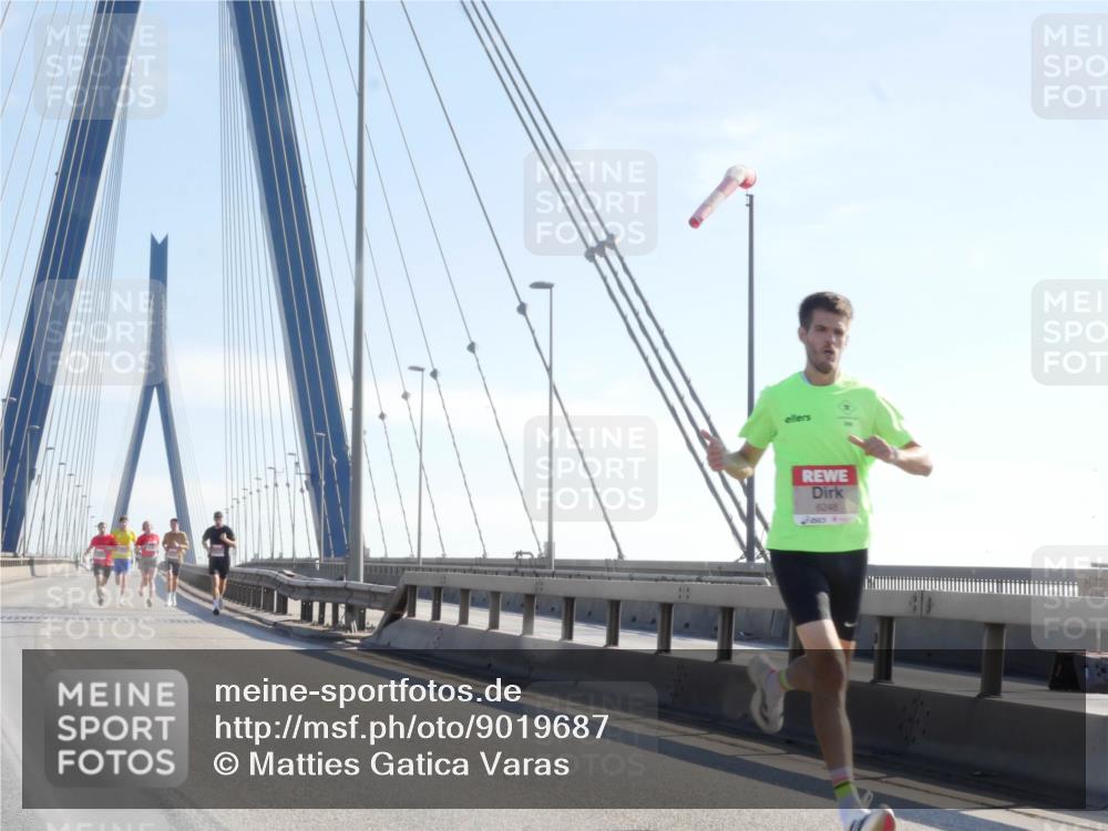 03.10.2025 - Köhlbrandbrückenlauf Matties Gatica Varas http://msf.ph/oto/9019687 03.10.2025 12:19:30 Position 1 6248 meine-sportfotos.de