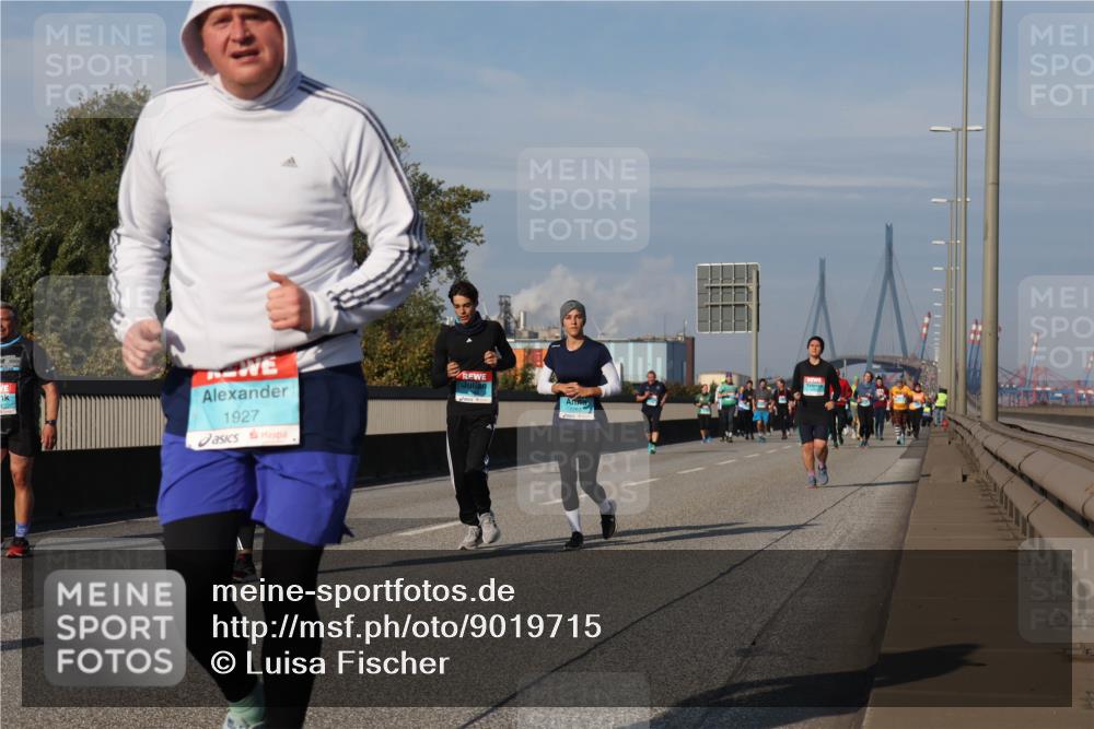 03.10.2025 - Köhlbrandbrückenlauf Luisa Fischer http://msf.ph/oto/9019715 03.10.2025 11:11:03 Position 3 1927 meine-sportfotos.de