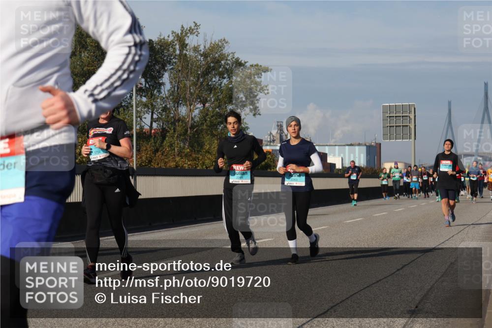 03.10.2025 - Köhlbrandbrückenlauf Luisa Fischer http://msf.ph/oto/9019720 03.10.2025 11:11:04 Position 3 3754, 2263 meine-sportfotos.de