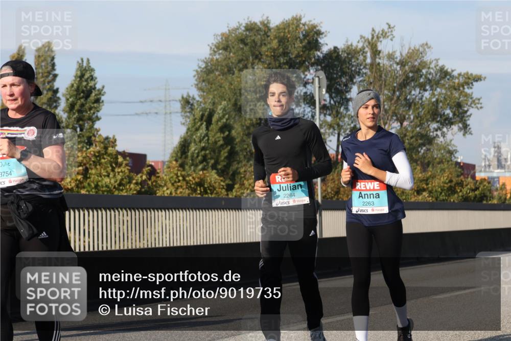 03.10.2025 - Köhlbrandbrückenlauf Luisa Fischer http://msf.ph/oto/9019735 03.10.2025 11:11:06 Position 3 3754, 2264, 2263 meine-sportfotos.de