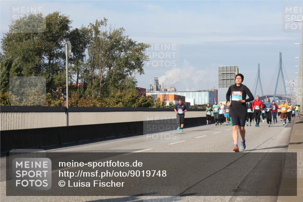 03.10.2025 - Köhlbrandbrückenlauf Luisa Fischer http://msf.ph/oto/9019748 03.10.2025 11:11:07 Position 3  meine-sportfotos.de