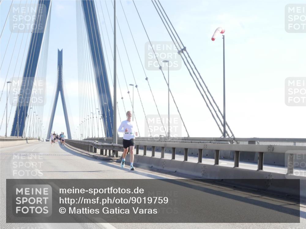 03.10.2025 - Köhlbrandbrückenlauf Matties Gatica Varas http://msf.ph/oto/9019759 03.10.2025 12:19:51 Position 1  meine-sportfotos.de