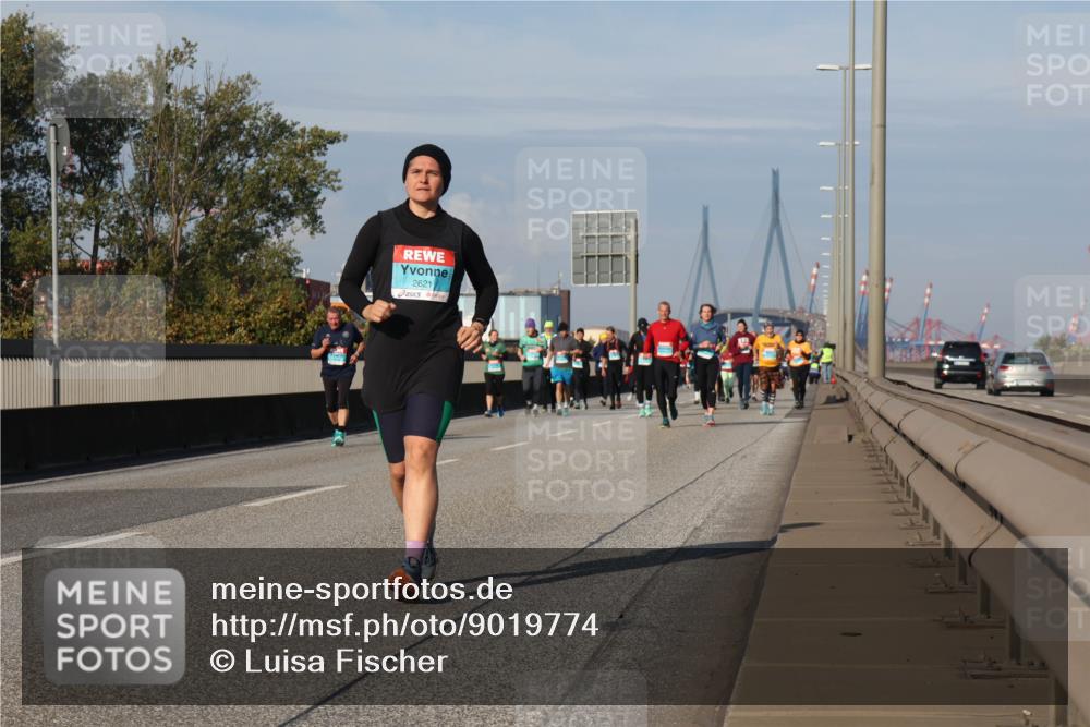 03.10.2025 - Köhlbrandbrückenlauf Luisa Fischer http://msf.ph/oto/9019774 03.10.2025 11:11:11 Position 3 2621 meine-sportfotos.de