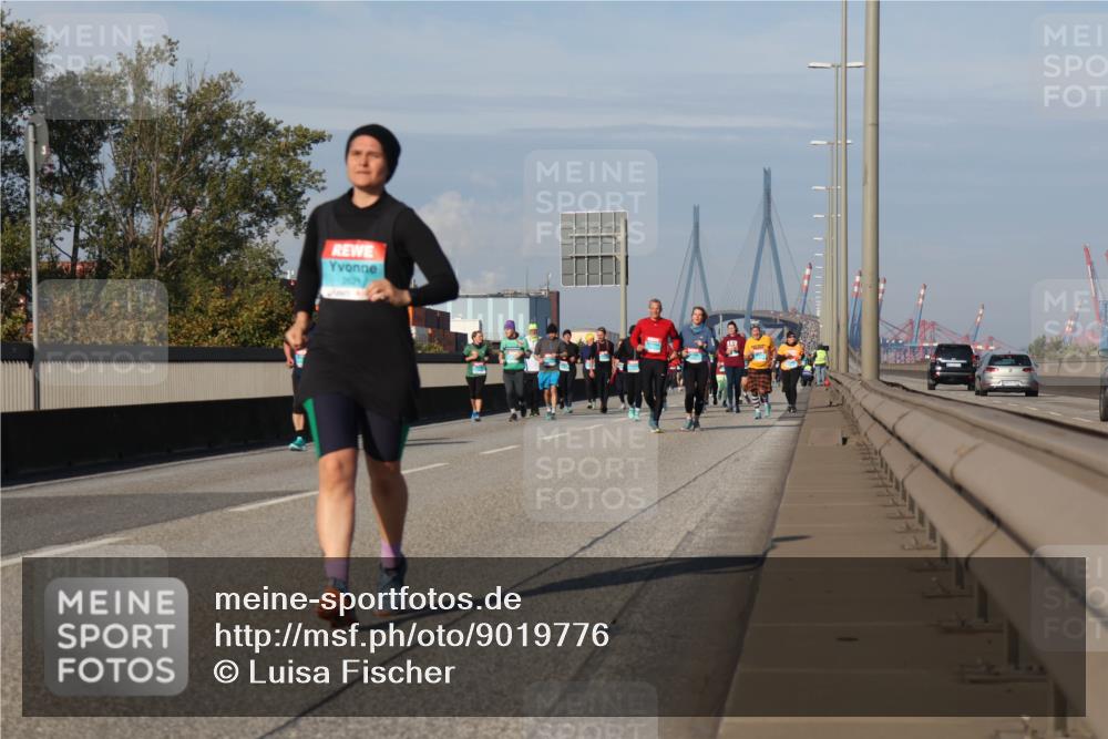 03.10.2025 - Köhlbrandbrückenlauf Luisa Fischer http://msf.ph/oto/9019776 03.10.2025 11:11:11 Position 3  meine-sportfotos.de
