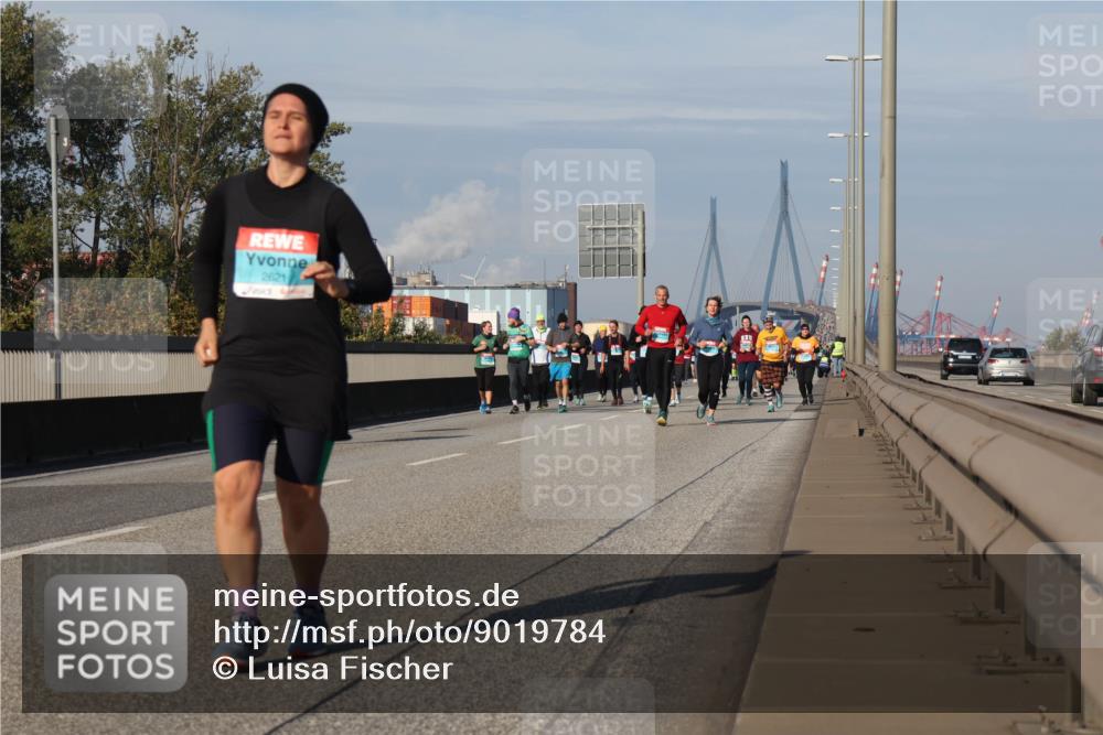 03.10.2025 - Köhlbrandbrückenlauf Luisa Fischer http://msf.ph/oto/9019784 03.10.2025 11:11:12 Position 3 2621 meine-sportfotos.de