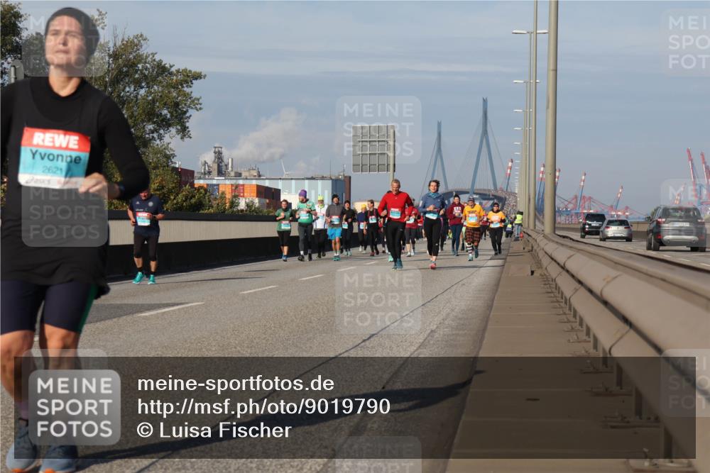 03.10.2025 - Köhlbrandbrückenlauf Luisa Fischer http://msf.ph/oto/9019790 03.10.2025 11:11:12 Position 3 2621 meine-sportfotos.de