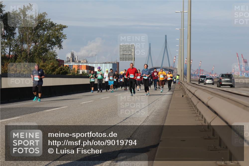 03.10.2025 - Köhlbrandbrückenlauf Luisa Fischer http://msf.ph/oto/9019794 03.10.2025 11:11:13 Position 3  meine-sportfotos.de