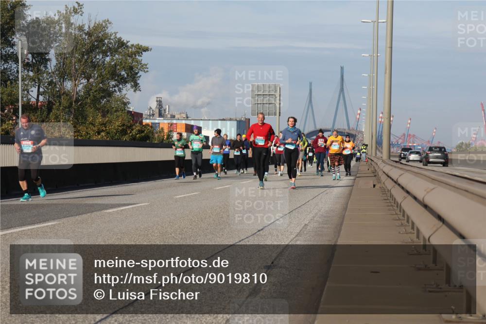 03.10.2025 - Köhlbrandbrückenlauf Luisa Fischer http://msf.ph/oto/9019810 03.10.2025 11:11:15 Position 3  meine-sportfotos.de