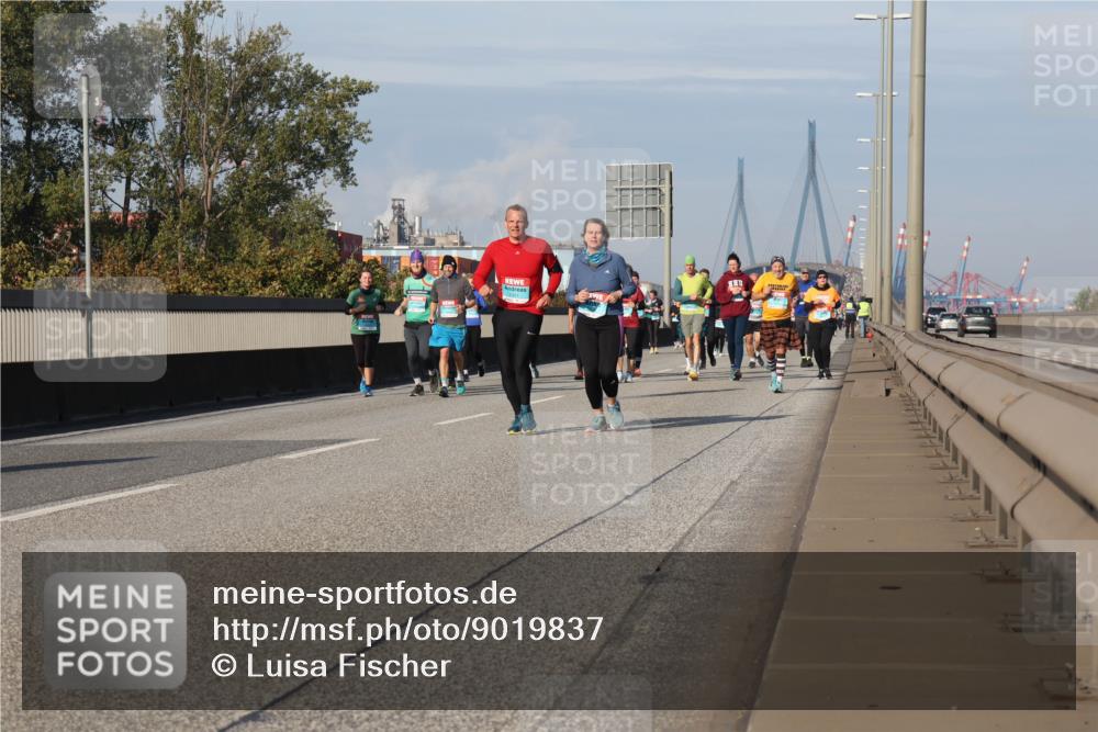 03.10.2025 - Köhlbrandbrückenlauf Luisa Fischer http://msf.ph/oto/9019837 03.10.2025 11:11:18 Position 3  meine-sportfotos.de