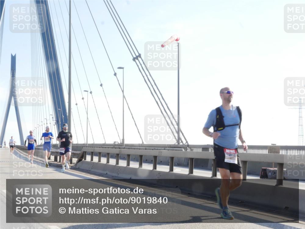 03.10.2025 - Köhlbrandbrückenlauf Matties Gatica Varas http://msf.ph/oto/9019840 03.10.2025 12:20:10 Position 1  meine-sportfotos.de