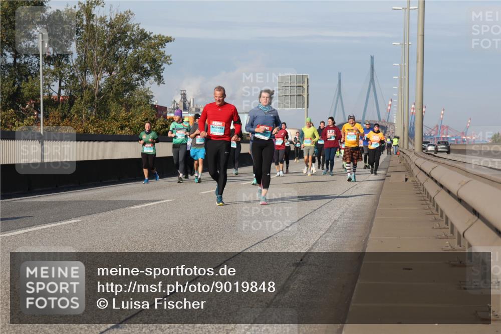 03.10.2025 - Köhlbrandbrückenlauf Luisa Fischer http://msf.ph/oto/9019848 03.10.2025 11:11:19 Position 3  meine-sportfotos.de