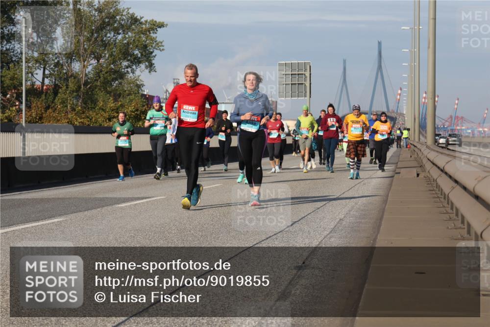 03.10.2025 - Köhlbrandbrückenlauf Luisa Fischer http://msf.ph/oto/9019855 03.10.2025 11:11:19 Position 3 2321 meine-sportfotos.de