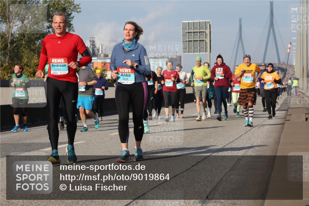 03.10.2025 - Köhlbrandbrückenlauf Luisa Fischer http://msf.ph/oto/9019864 03.10.2025 11:11:21 Position 3 2321, 2258 meine-sportfotos.de