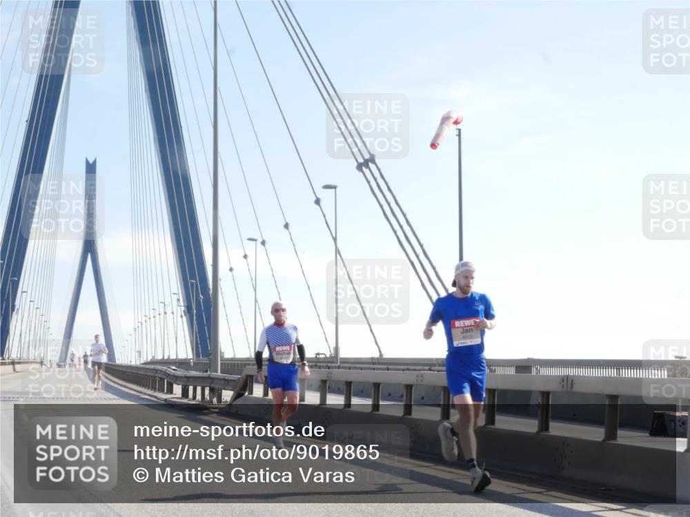 03.10.2025 - Köhlbrandbrückenlauf Matties Gatica Varas http://msf.ph/oto/9019865 03.10.2025 12:20:14 Position 1  meine-sportfotos.de