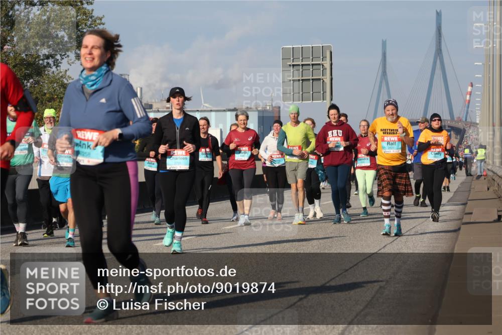 03.10.2025 - Köhlbrandbrückenlauf Luisa Fischer http://msf.ph/oto/9019874 03.10.2025 11:11:22 Position 3 2863, 2258, 3701, 3122 meine-sportfotos.de