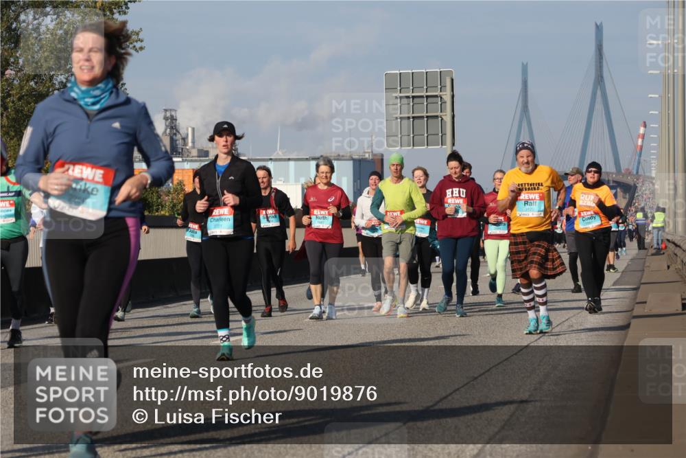 03.10.2025 - Köhlbrandbrückenlauf Luisa Fischer http://msf.ph/oto/9019876 03.10.2025 11:11:22 Position 3 225, 3701, 88, 3122 meine-sportfotos.de