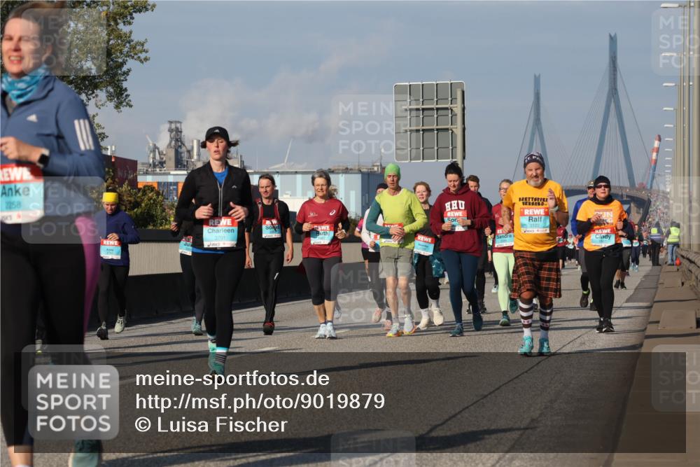 03.10.2025 - Köhlbrandbrückenlauf Luisa Fischer http://msf.ph/oto/9019879 03.10.2025 11:11:22 Position 3 2258, 3701, 3122 meine-sportfotos.de