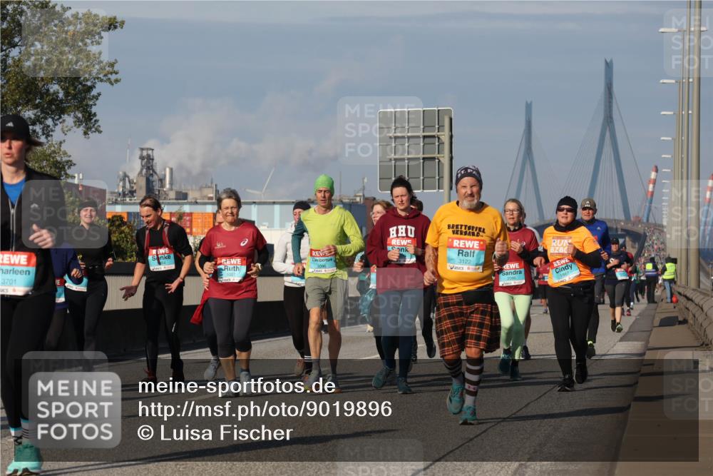 03.10.2025 - Köhlbrandbrückenlauf Luisa Fischer http://msf.ph/oto/9019896 03.10.2025 11:11:24 Position 3 3701, 1097, 1096, 3122, 1867 meine-sportfotos.de