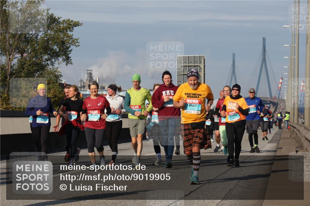 03.10.2025 - Köhlbrandbrückenlauf Luisa Fischer http://msf.ph/oto/9019905 03.10.2025 11:11:26 Position 3 1097, 3745, 3122, 1867 meine-sportfotos.de