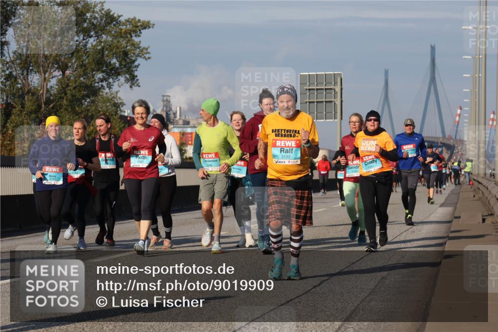 03.10.2025 - Köhlbrandbrückenlauf Luisa Fischer http://msf.ph/oto/9019909 03.10.2025 11:11:26 Position 3 3745, 1097, 1096, 3122, 2086, 1867 meine-sportfotos.de