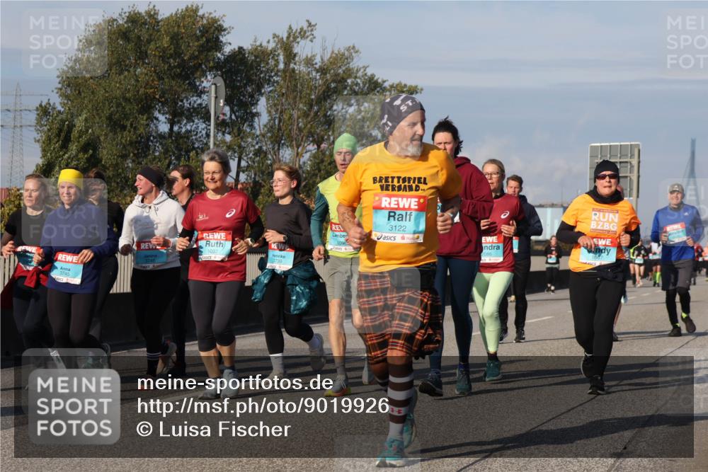 03.10.2025 - Köhlbrandbrückenlauf Luisa Fischer http://msf.ph/oto/9019926 03.10.2025 11:11:29 Position 3 3745, 3746, 1097, 3739, 1096, 3122, 2086, 1867 meine-sportfotos.de