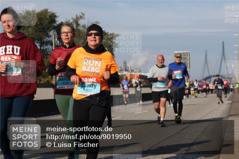 03.10.2025 - Köhlbrandbrückenlauf Luisa Fischer http://msf.ph/oto/9019950 03.10.2025 11:11:32 Position 3 1098, 2086, 1867 meine-sportfotos.de