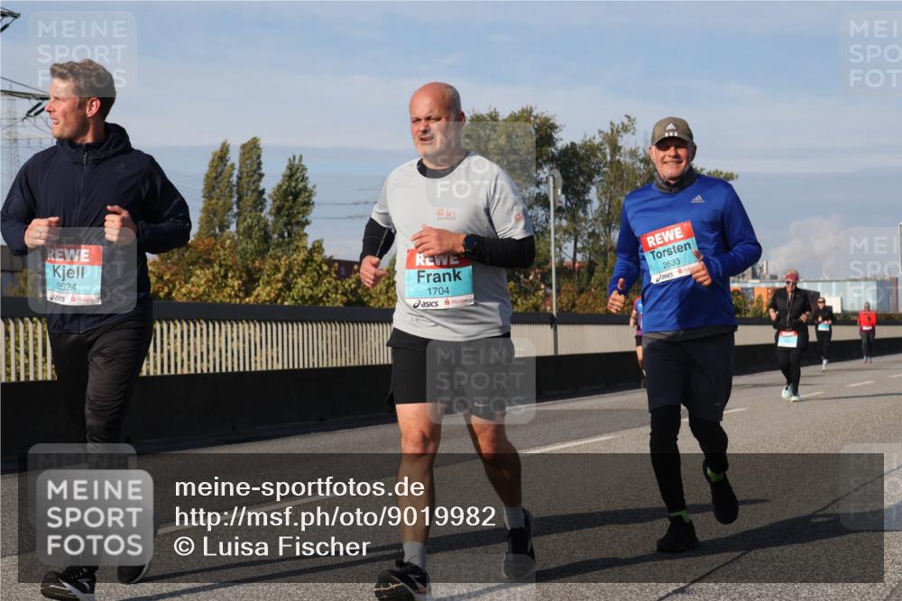 03.10.2025 - Köhlbrandbrückenlauf Luisa Fischer http://msf.ph/oto/9019982 03.10.2025 11:11:36 Position 3 2624, 1704, 2633 meine-sportfotos.de