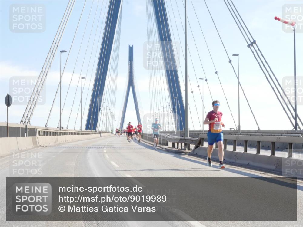 03.10.2025 - Köhlbrandbrückenlauf Matties Gatica Varas http://msf.ph/oto/9019989 03.10.2025 12:20:49 Position 1  meine-sportfotos.de