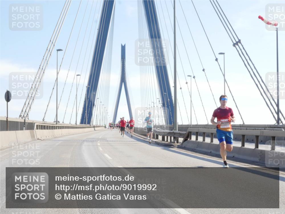 03.10.2025 - Köhlbrandbrückenlauf Matties Gatica Varas http://msf.ph/oto/9019992 03.10.2025 12:20:50 Position 1 11 meine-sportfotos.de