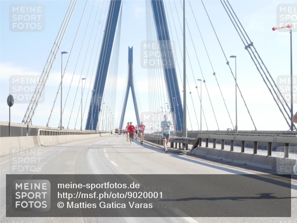 03.10.2025 - Köhlbrandbrückenlauf Matties Gatica Varas http://msf.ph/oto/9020001 03.10.2025 12:20:51 Position 1  meine-sportfotos.de