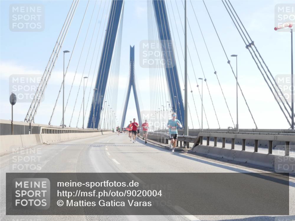 03.10.2025 - Köhlbrandbrückenlauf Matties Gatica Varas http://msf.ph/oto/9020004 03.10.2025 12:20:51 Position 1  meine-sportfotos.de