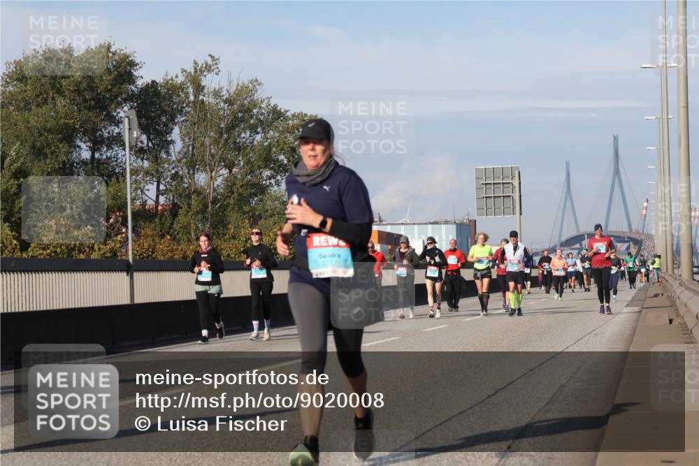 03.10.2025 - Köhlbrandbrückenlauf Luisa Fischer http://msf.ph/oto/9020008 03.10.2025 11:11:42 Position 3 3737 meine-sportfotos.de