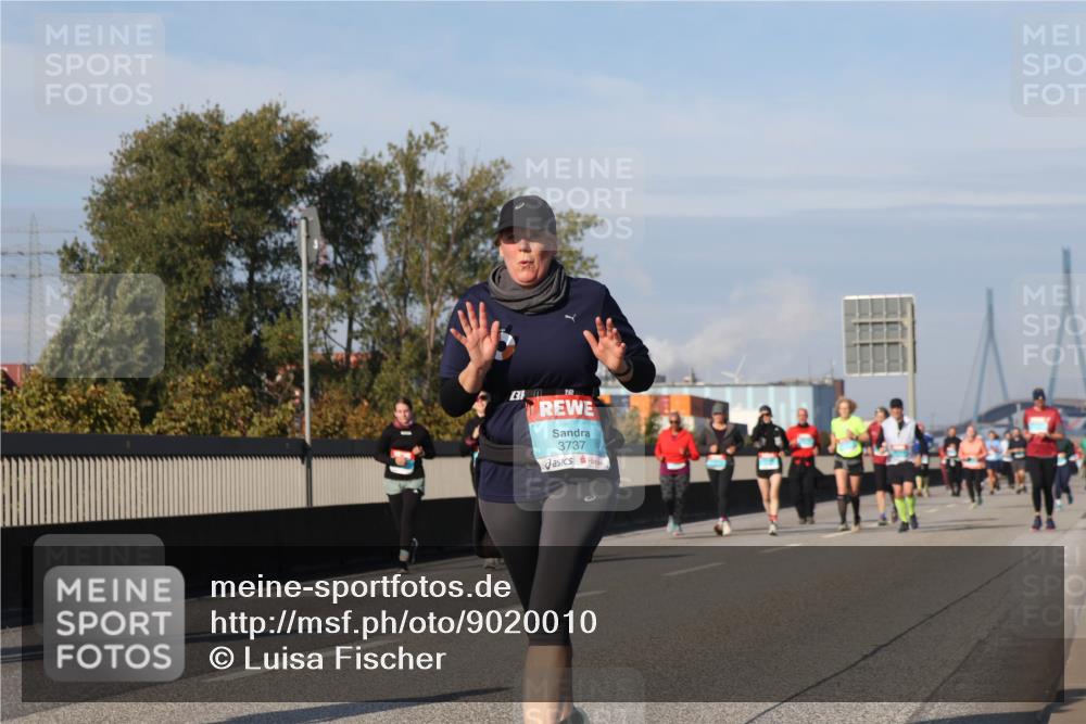 03.10.2025 - Köhlbrandbrückenlauf Luisa Fischer http://msf.ph/oto/9020010 03.10.2025 11:11:42 Position 3 310, 3737 meine-sportfotos.de