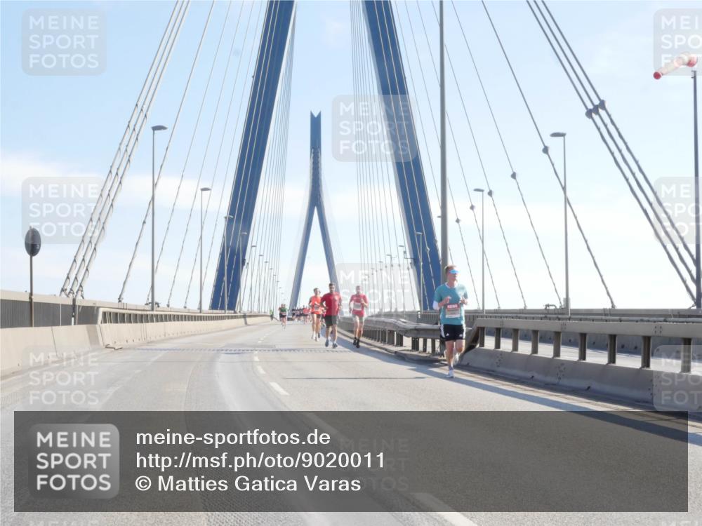 03.10.2025 - Köhlbrandbrückenlauf Matties Gatica Varas http://msf.ph/oto/9020011 03.10.2025 12:20:52 Position 1  meine-sportfotos.de
