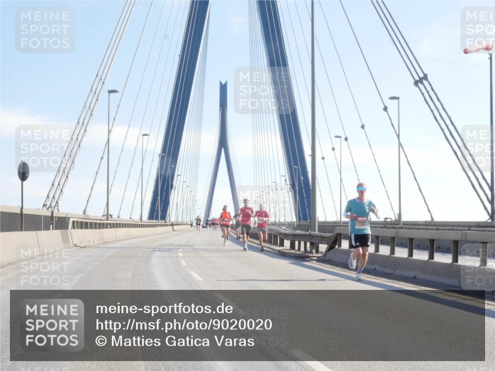 03.10.2025 - Köhlbrandbrückenlauf Matties Gatica Varas http://msf.ph/oto/9020020 03.10.2025 12:20:53 Position 1  meine-sportfotos.de