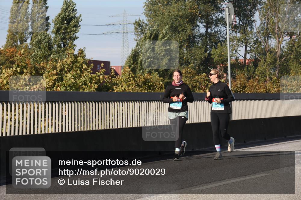 03.10.2025 - Köhlbrandbrückenlauf Luisa Fischer http://msf.ph/oto/9020029 03.10.2025 11:11:45 Position 3 2966 meine-sportfotos.de