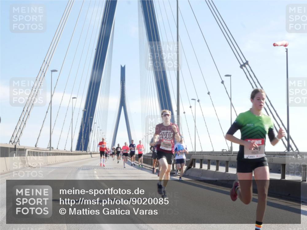03.10.2025 - Köhlbrandbrückenlauf Matties Gatica Varas http://msf.ph/oto/9020085 03.10.2025 12:21:12 Position 1 2015, 6625 meine-sportfotos.de