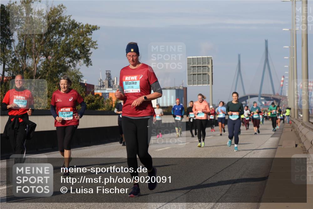 03.10.2025 - Köhlbrandbrückenlauf Luisa Fischer http://msf.ph/oto/9020091 03.10.2025 11:11:53 Position 3 2468, 3478, 2536 meine-sportfotos.de