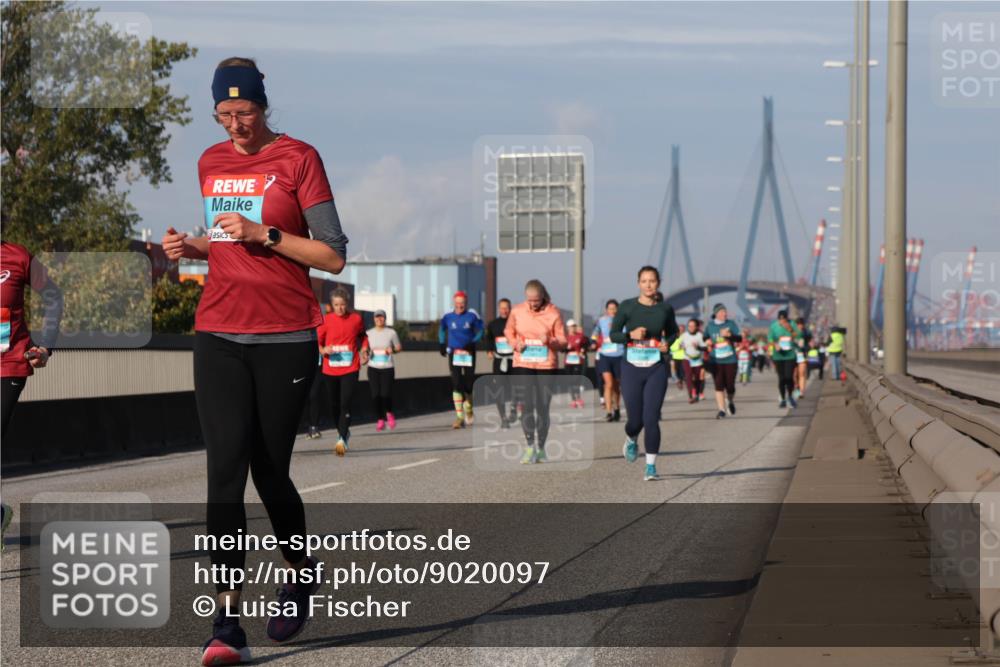 03.10.2025 - Köhlbrandbrückenlauf Luisa Fischer http://msf.ph/oto/9020097 03.10.2025 11:11:54 Position 3  meine-sportfotos.de
