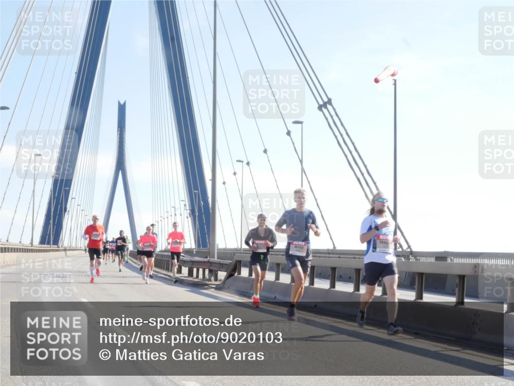 03.10.2025 - Köhlbrandbrückenlauf Matties Gatica Varas http://msf.ph/oto/9020103 03.10.2025 12:21:15 Position 1  meine-sportfotos.de