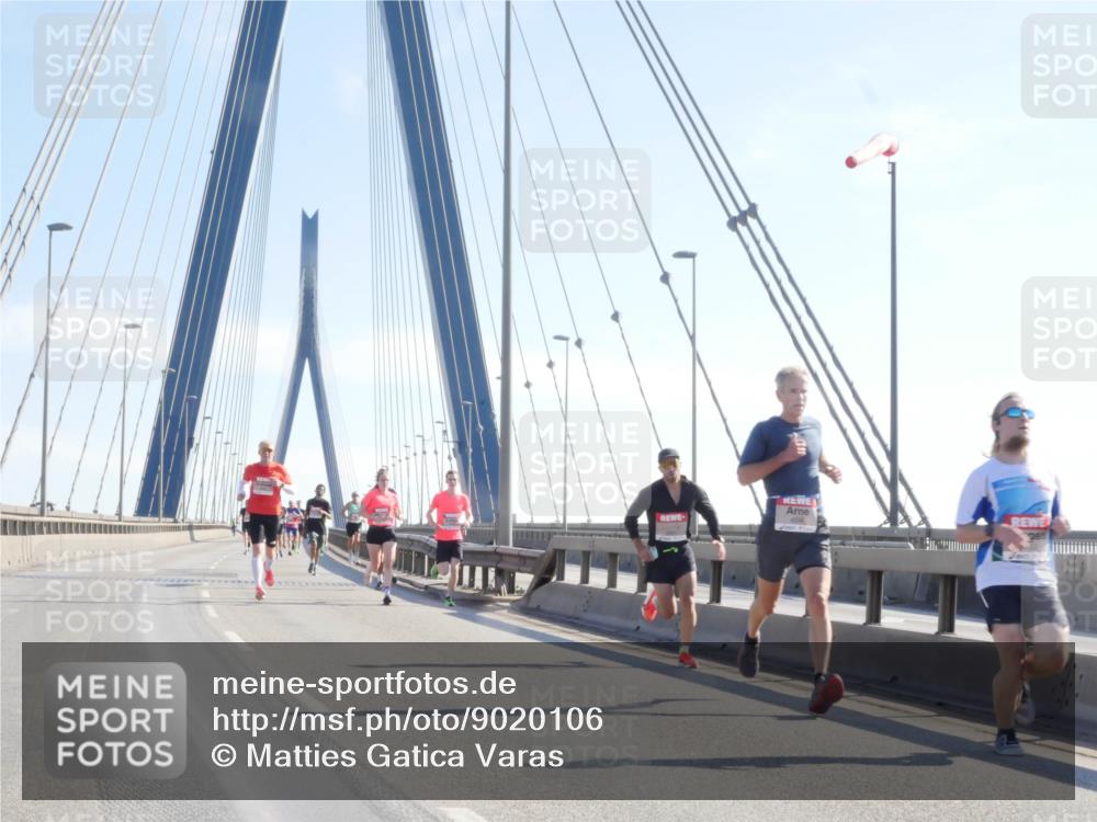03.10.2025 - Köhlbrandbrückenlauf Matties Gatica Varas http://msf.ph/oto/9020106 03.10.2025 12:21:15 Position 1  meine-sportfotos.de