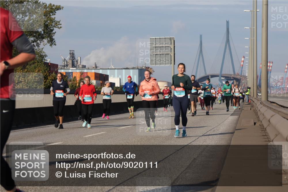 03.10.2025 - Köhlbrandbrückenlauf Luisa Fischer http://msf.ph/oto/9020111 03.10.2025 11:11:55 Position 3 2388 meine-sportfotos.de