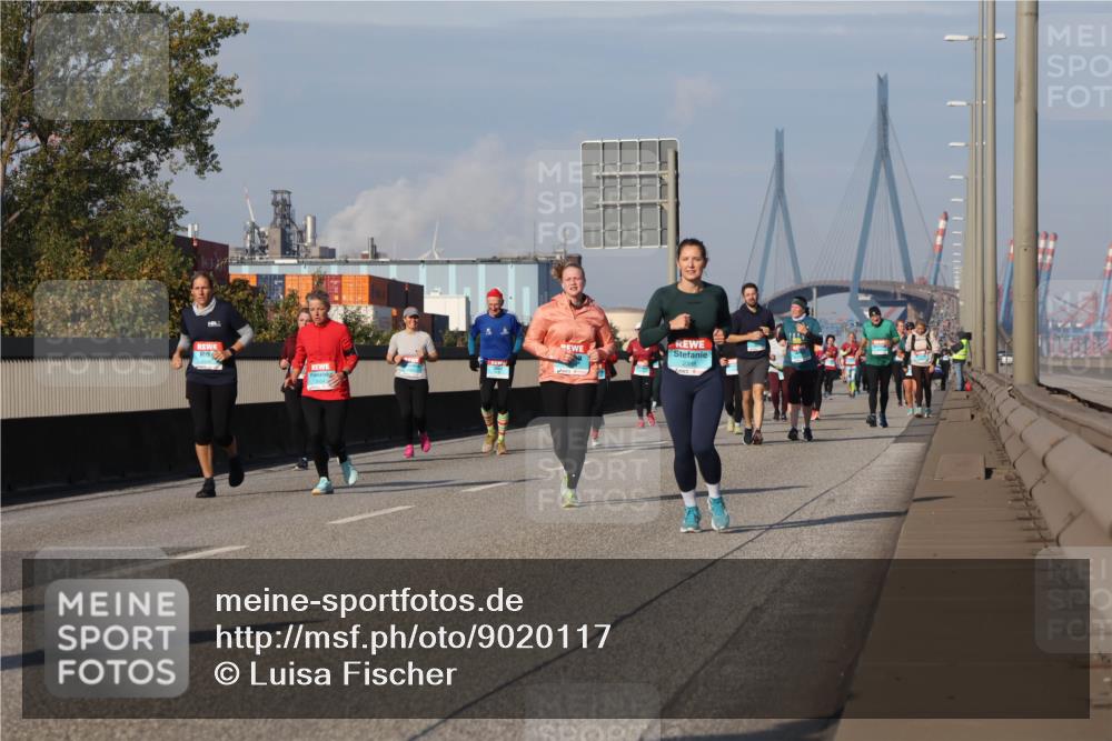 03.10.2025 - Köhlbrandbrückenlauf Luisa Fischer http://msf.ph/oto/9020117 03.10.2025 11:11:56 Position 3  meine-sportfotos.de