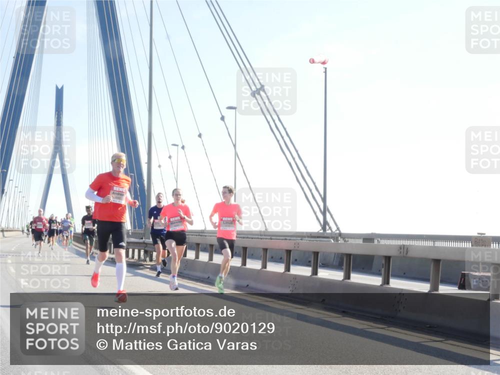 03.10.2025 - Köhlbrandbrückenlauf Matties Gatica Varas http://msf.ph/oto/9020129 03.10.2025 12:21:18 Position 1 4040 meine-sportfotos.de