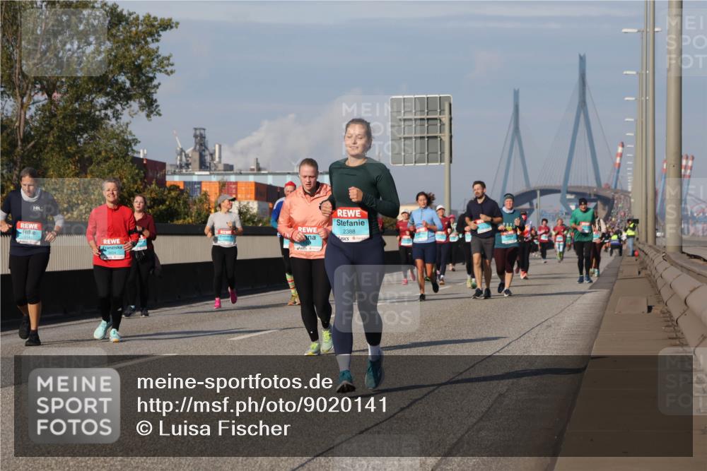 03.10.2025 - Köhlbrandbrückenlauf Luisa Fischer http://msf.ph/oto/9020141 03.10.2025 11:11:58 Position 3 2388 meine-sportfotos.de