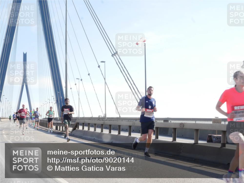 03.10.2025 - Köhlbrandbrückenlauf Matties Gatica Varas http://msf.ph/oto/9020144 03.10.2025 12:21:21 Position 1  meine-sportfotos.de