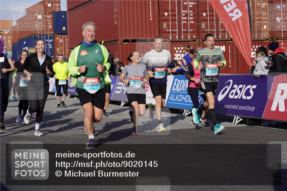 03.10.2025 - Köhlbrandbrückenlauf Michael Burmester http://msf.ph/oto/9020145 03.10.2025 10:20:54 Ziel 1463, 1607, 1609, 1667, 1706, 1846, 1965, 2012, 2076, 2128, 2142, 2362, 2416, 2512, 2720, 2721, 2943, 2969, 2977, 2978, 3148, 3215, 3306, 3408, 3755, 3757, 3758, 3772 meine-sportfotos.de