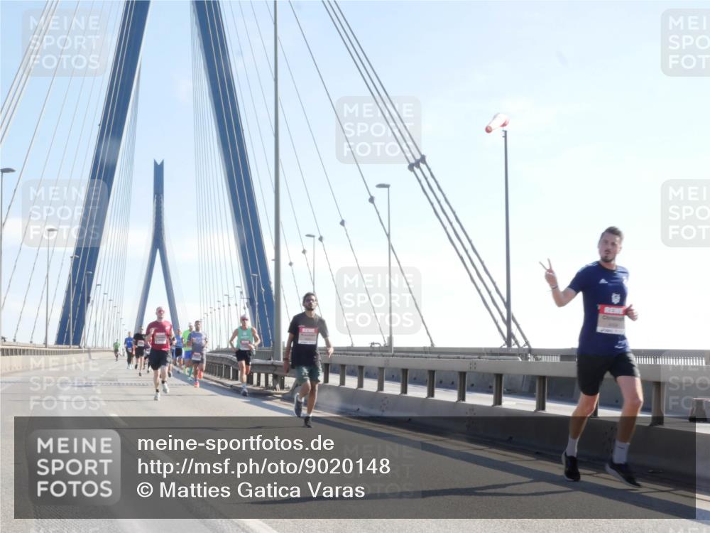 03.10.2025 - Köhlbrandbrückenlauf Matties Gatica Varas http://msf.ph/oto/9020148 03.10.2025 12:21:21 Position 1  meine-sportfotos.de