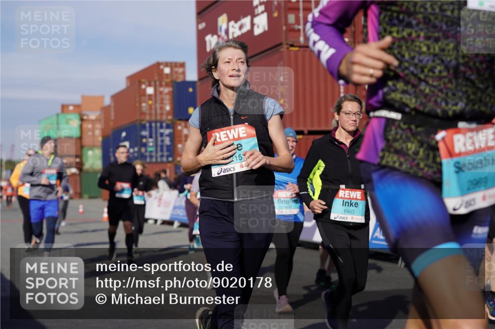 03.10.2025 - Köhlbrandbrückenlauf Michael Burmester http://msf.ph/oto/9020178 03.10.2025 10:20:57 Ziel 1463, 1607, 1609, 1667, 1706, 1846, 1965, 2076, 2142, 2200, 2362, 2416, 2456, 2512, 2720, 2721, 2943, 2969, 2977, 2978, 3215, 3306, 3408, 3772 meine-sportfotos.de