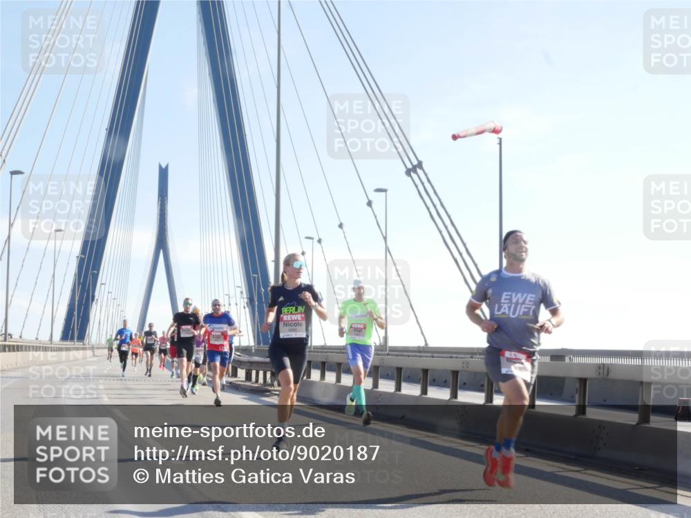 03.10.2025 - Köhlbrandbrückenlauf Matties Gatica Varas http://msf.ph/oto/9020187 03.10.2025 12:21:27 Position 1  meine-sportfotos.de